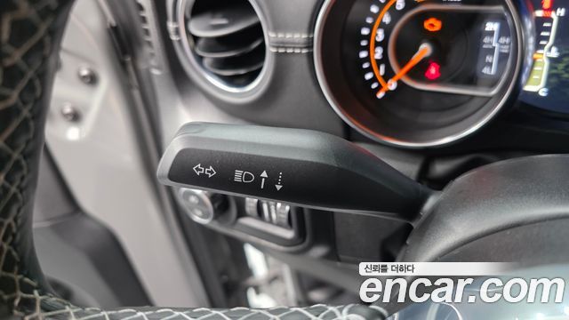 Jeep Wrangler 2023 — photo 25