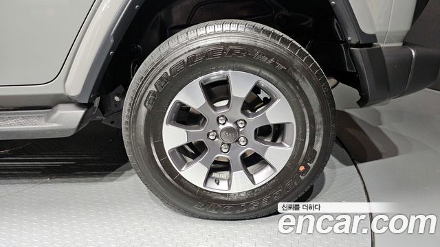 Jeep Wrangler 2023 — photo 7