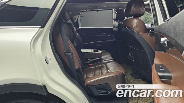 Kia Sorento 2016 — photo 11