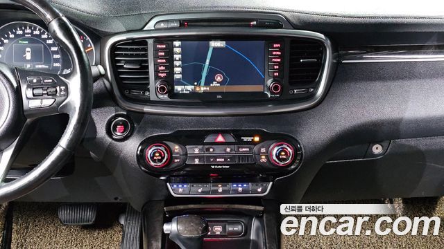 Kia Sorento 2016 — photo 13