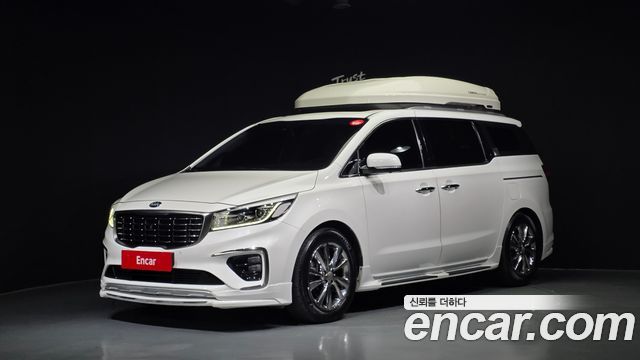 Kia Canival 2019 — photo 1