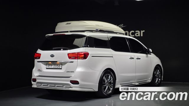 Kia Canival 2019 — photo 2