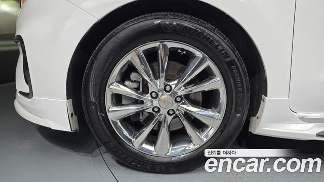 Kia Canival 2019 — photo 5