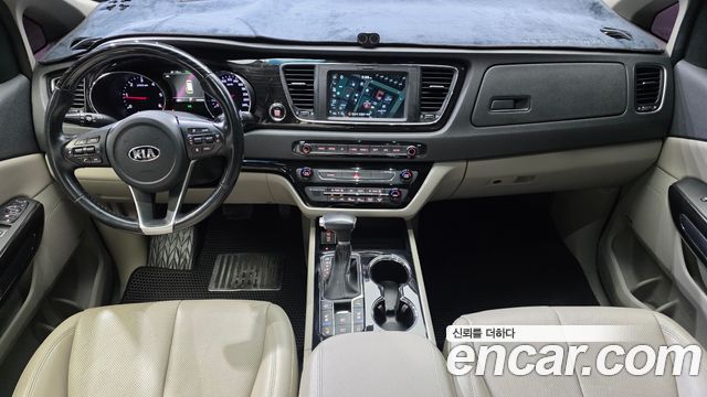 Kia Canival 2019 — photo 10