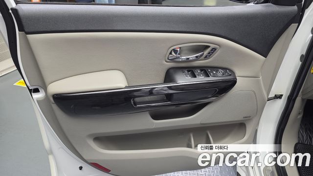 Kia Canival 2019 — photo 14