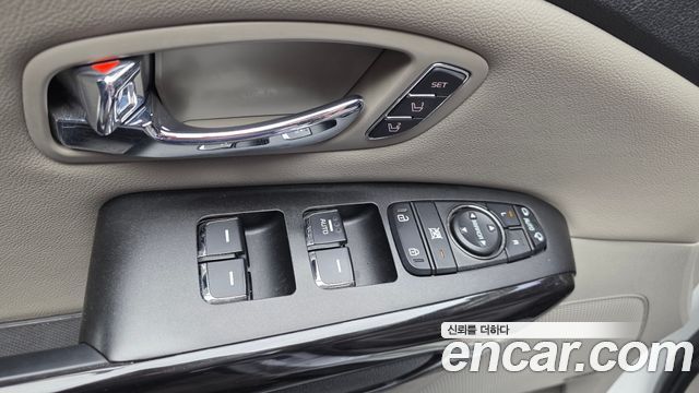 Kia Canival 2019 — photo 29