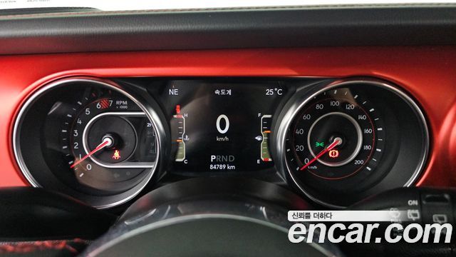 Jeep Wrangler 2021 — photo 8