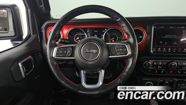 Jeep Wrangler 2021 — photo 11