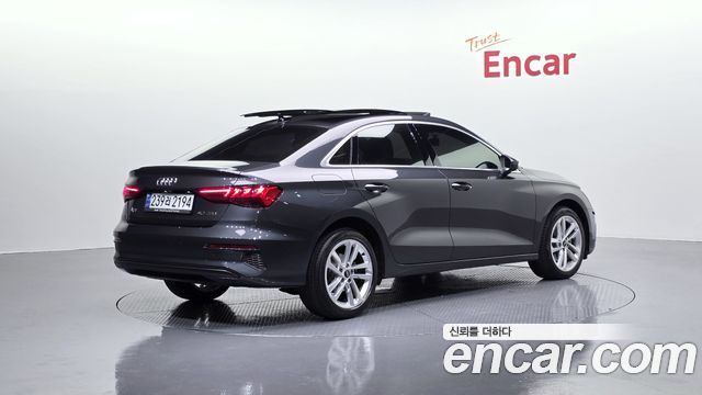Audi A3 2023 — photo 2