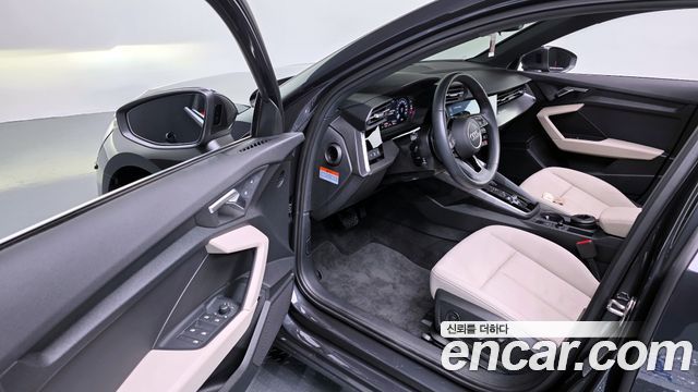 Audi A3 2023 — photo 13