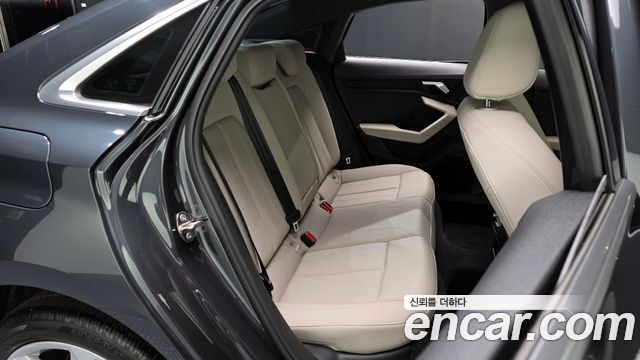Audi A3 2023 — photo 17