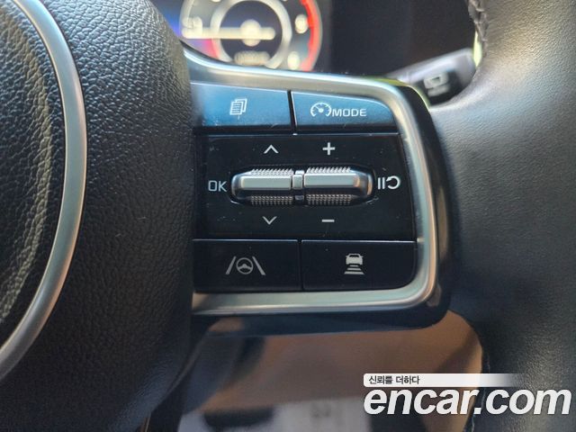 Kia Canival 2021 — photo 11