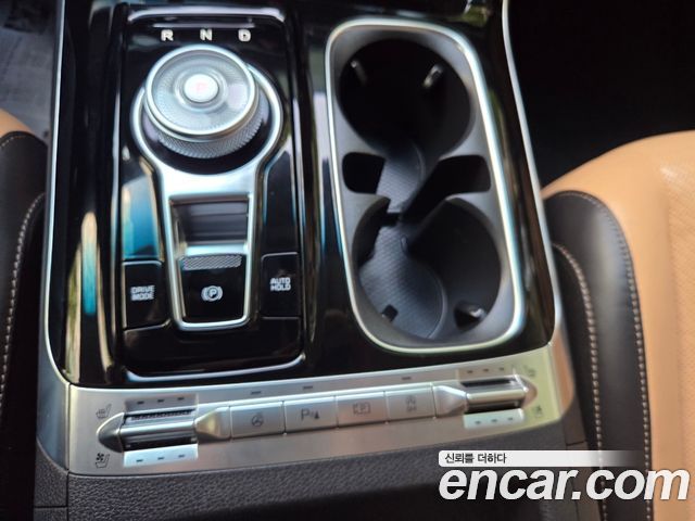 Kia Canival 2021 — photo 14