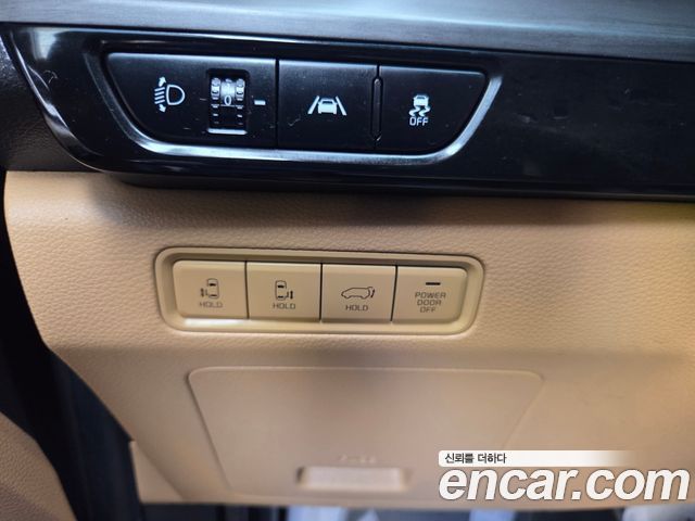 Kia Canival 2021 — photo 15