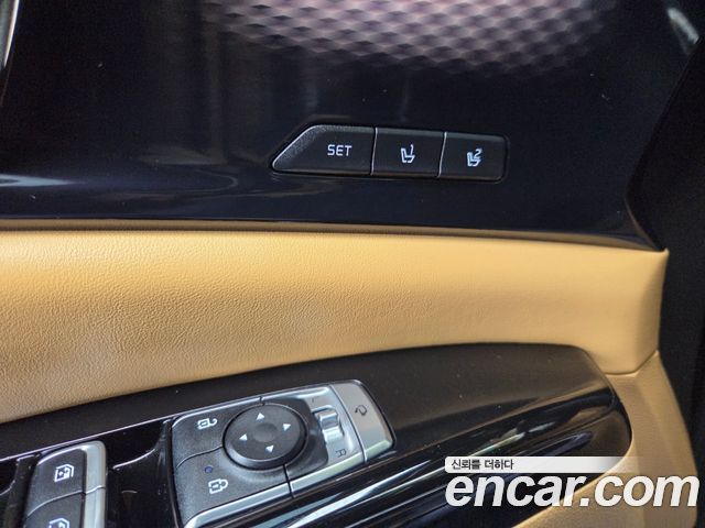 Kia Canival 2021 — photo 16