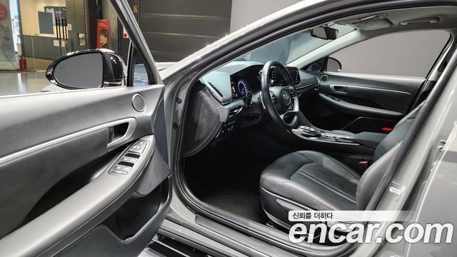 Hyundai Sonata 2022 — photo 13