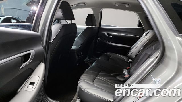 Hyundai Sonata 2022 — photo 18