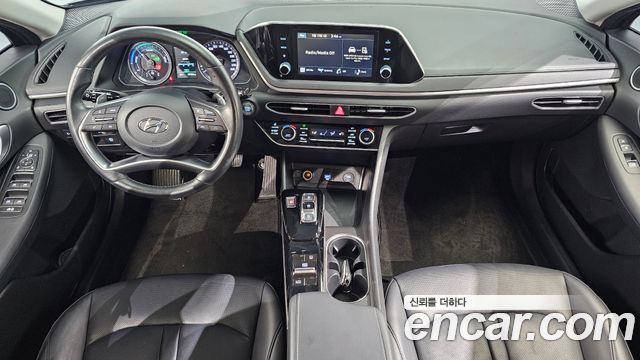 Hyundai Sonata 2023 — photo 10