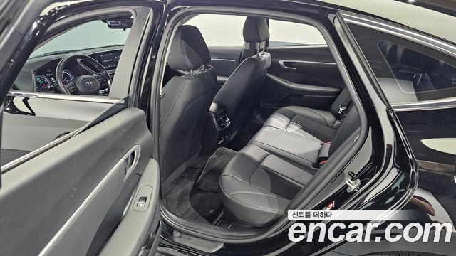 Hyundai Sonata 2023 — photo 17