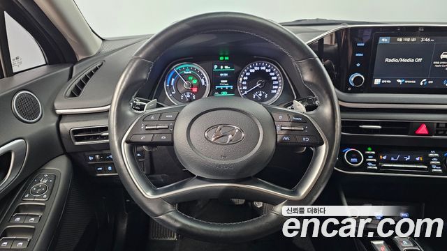 Hyundai Sonata 2023 — photo 20