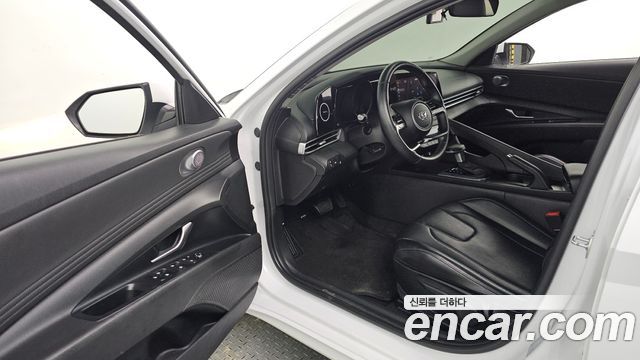 Hyundai AVANTE 2021 — photo 13