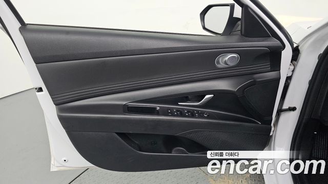 Hyundai AVANTE 2021 — photo 14