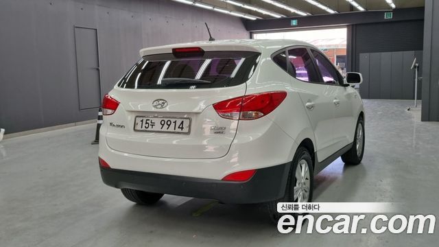 Hyundai Tucson 2011 — photo 2