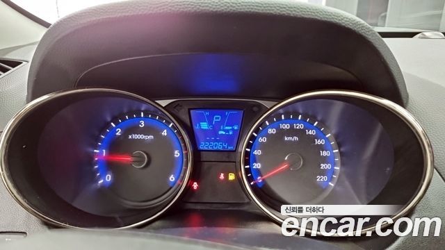 Hyundai Tucson 2011 — photo 8