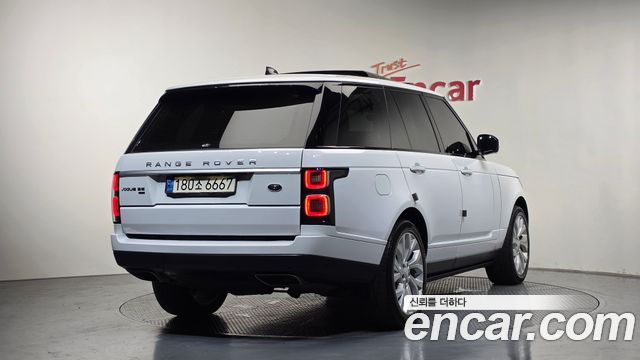 Land Rover Range Rover 2021 — photo 2