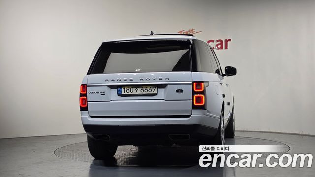 Land Rover Range Rover 2021 — photo 4
