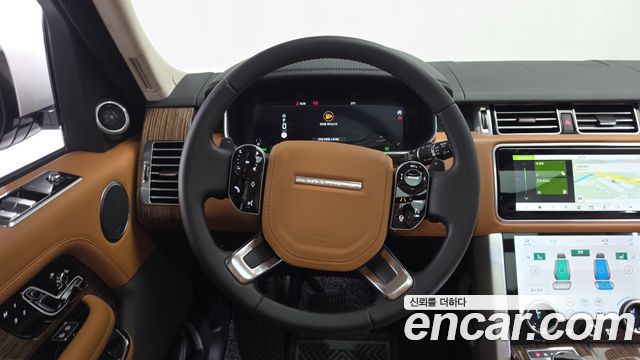 Land Rover Range Rover 2021 — photo 18