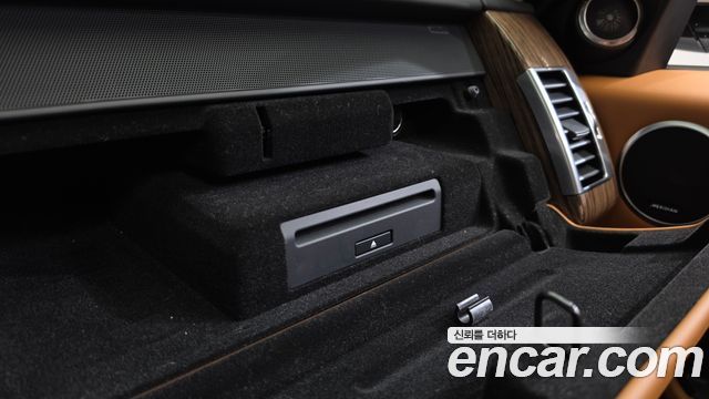 Land Rover Range Rover 2021 — photo 21