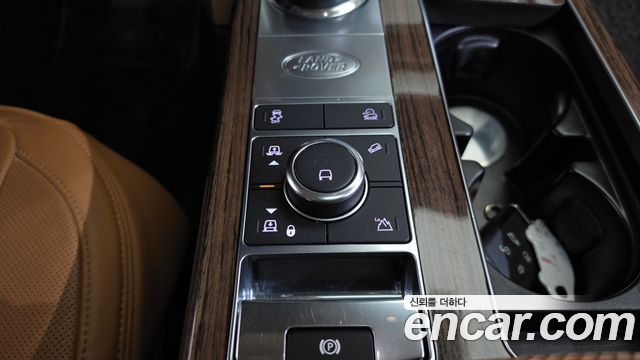 Land Rover Range Rover 2021 — photo 25