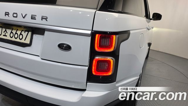 Land Rover Range Rover 2021 — photo 9