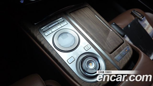 Genesis G80 2022 — photo 12