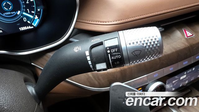 Genesis G80 2022 — photo 30