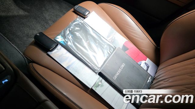 Genesis G80 2022 — photo 35