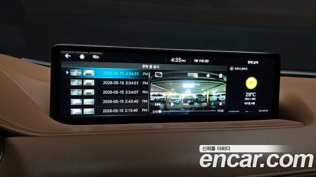 Genesis G80 2022 — photo 36