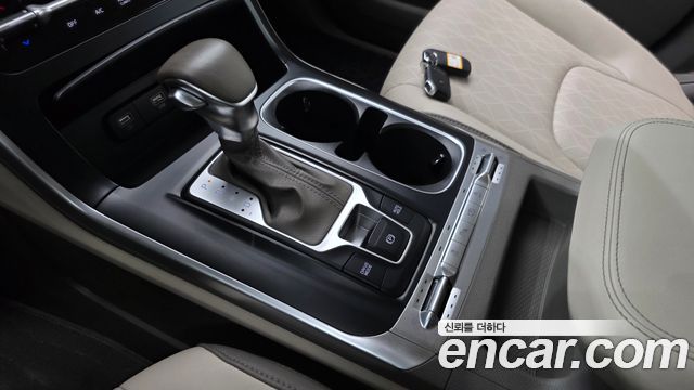 Kia Canival 2023 — photo 9