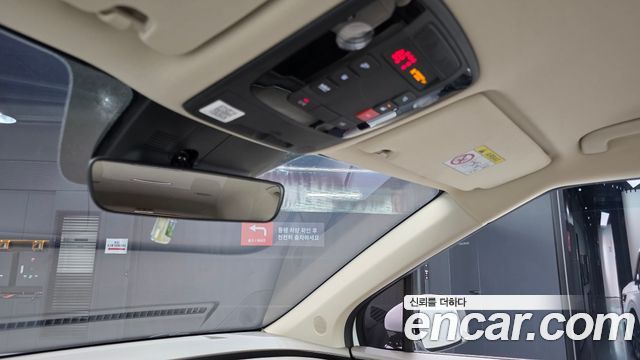 Kia Canival 2023 — photo 18