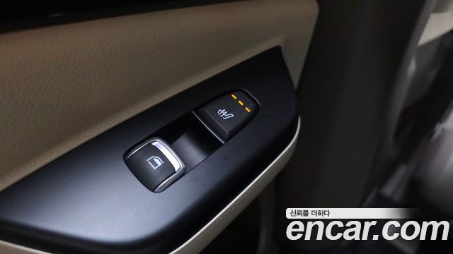 Kia Canival 2023 — photo 19