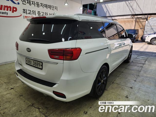 Kia Canival 2019 — photo 4