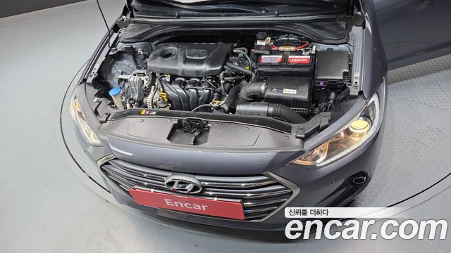 Hyundai AVANTE 2018 — photo 6