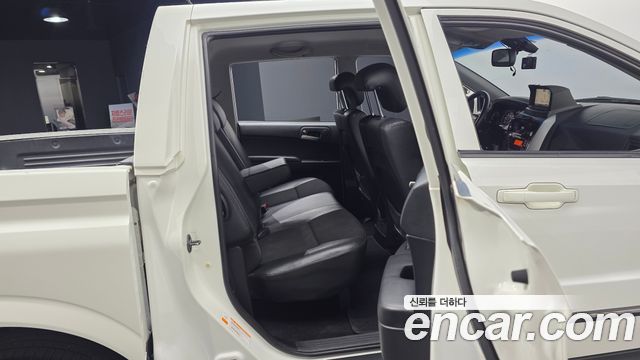 KG Mobility KORANDO 2012 — photo 11
