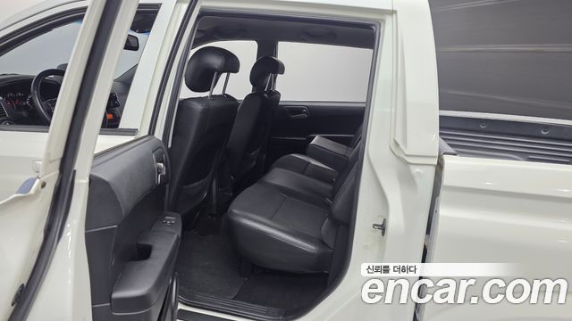 KG Mobility KORANDO 2012 — photo 12