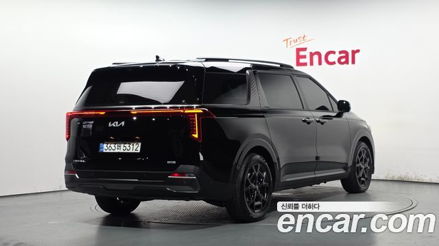 Kia Canival 2025 — photo 2