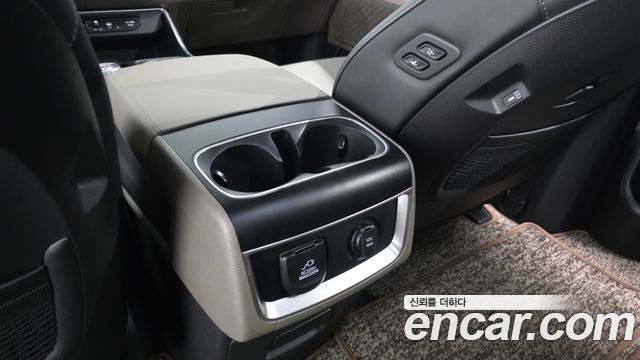 Kia Canival 2025 — photo 25