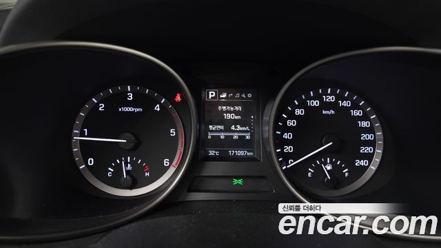 Hyundai Santafe 2016 — photo 8