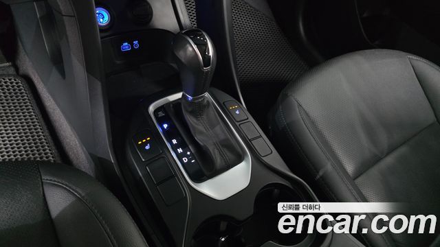 Hyundai Santafe 2016 — photo 9