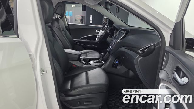 Hyundai Santafe 2016 — photo 11